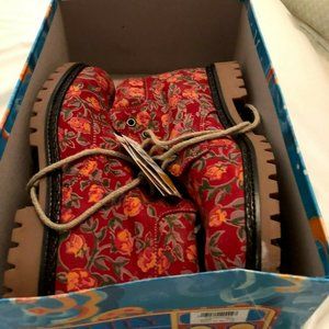 Oilily Boots Floral Hiking NWT in Box (Italian)